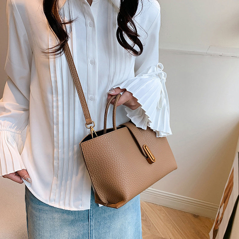 Sac à Main Femme Tendance – Sac Seau Grande Capacité à Motif Litchi avec Fermeture Zippée – Style INS Élégant et Décontracté.